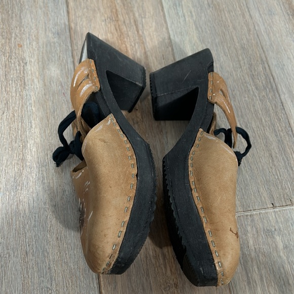 Painted Floral Leather Front Tie Clogs w black sole size 40 US 9 - Picture 11 of 17